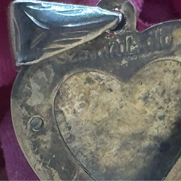 Sterling silver detailed heart locket pendant - Picture 4 of 5